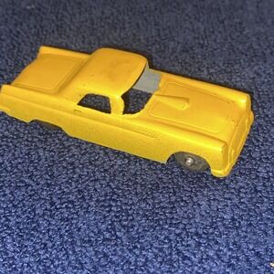 1956 Tootsietoy Ford Thunderbird in yellow made in USA Used Condition VINTAGE